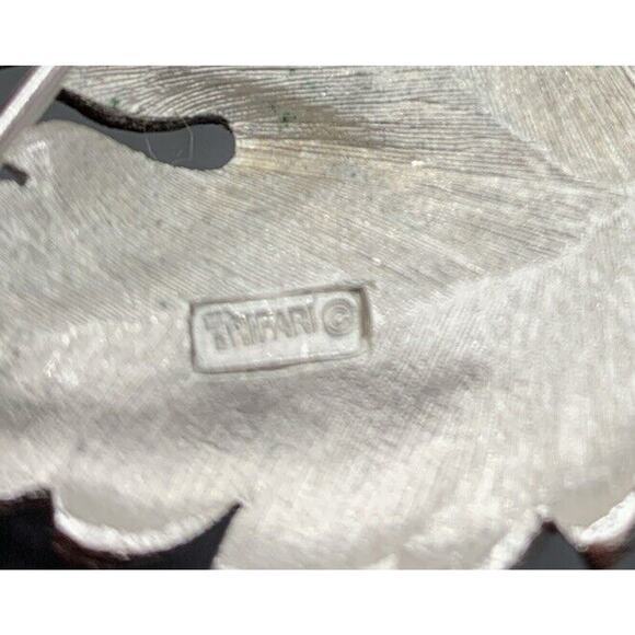 Vintage Brushed Silver Tone Trifari Maple Leaf Brooch 1960’s Estate - Picture 4 of 5